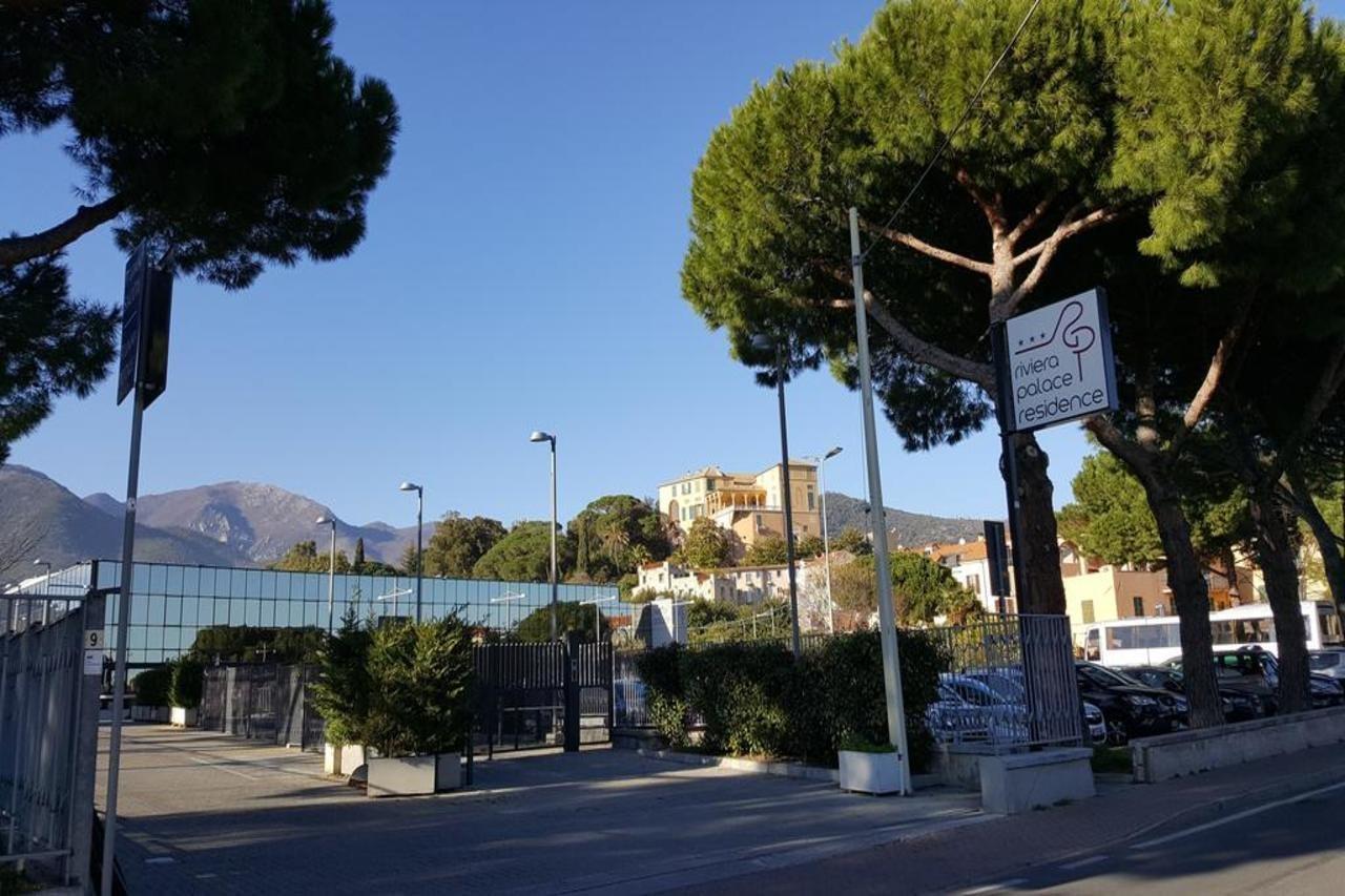 Riviera Palace Residence Loano Exterior foto
